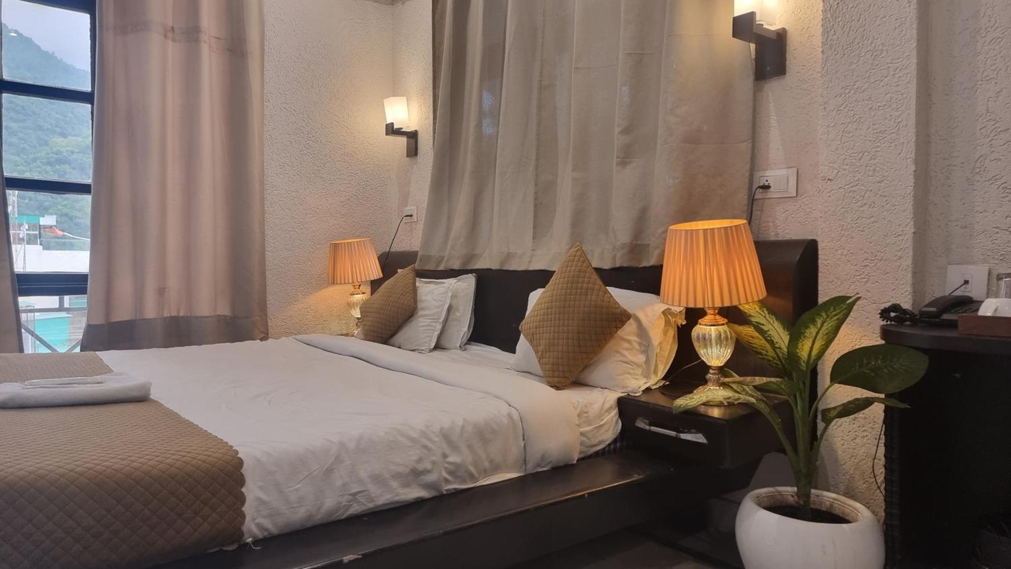 Around Stays-Prana Wellness Resort Ришикеш Экстерьер фото