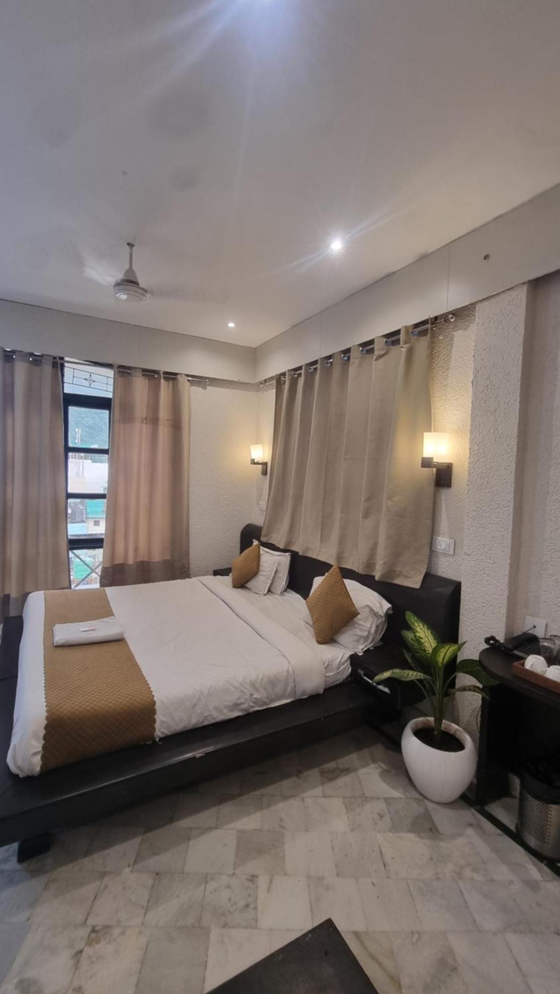 Around Stays-Prana Wellness Resort Ришикеш Экстерьер фото