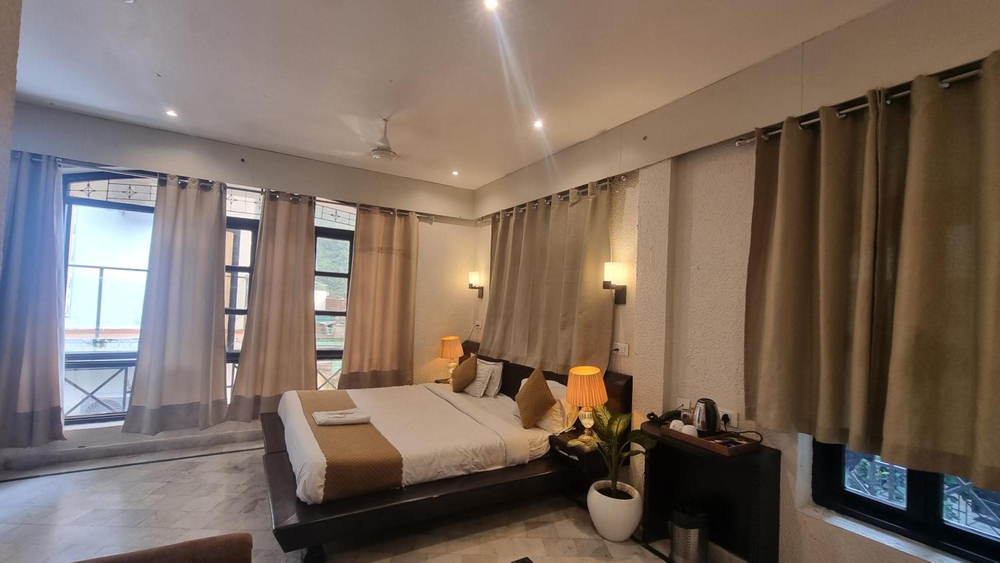 Around Stays-Prana Wellness Resort Ришикеш Экстерьер фото